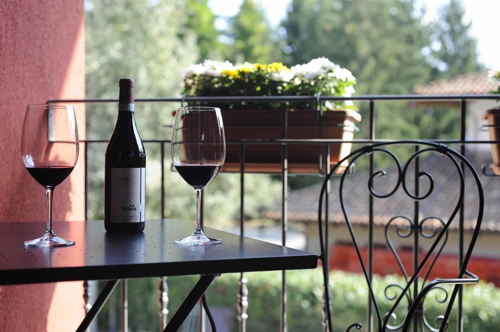Agriturismo La Bioca Castiglione Falletto Eksteriør billede
