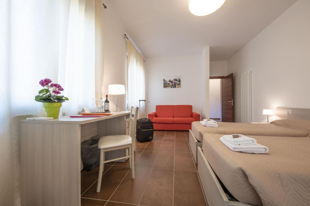 Agriturismo La Bioca Castiglione Falletto Eksteriør billede