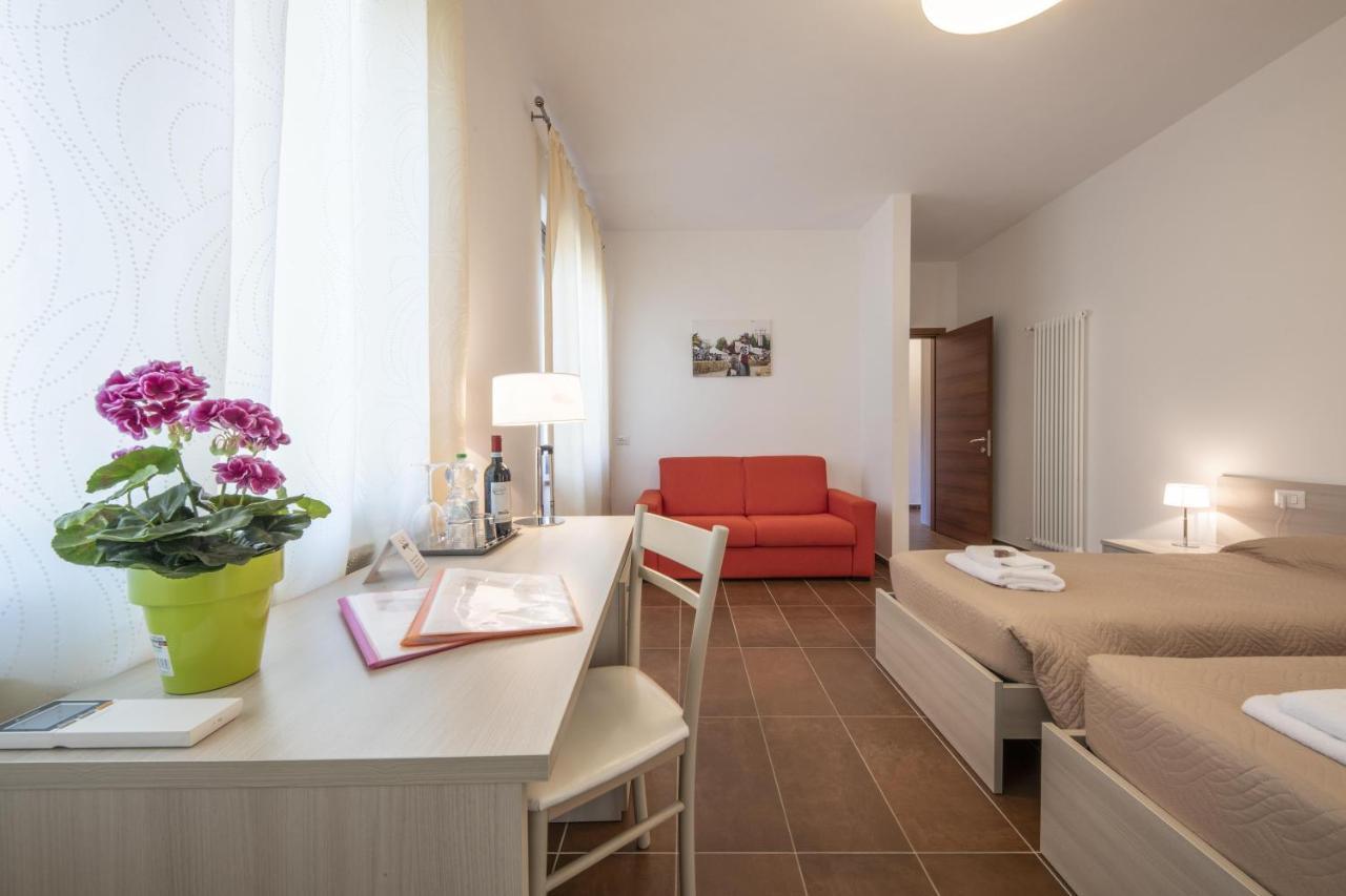Agriturismo La Bioca Castiglione Falletto Eksteriør billede